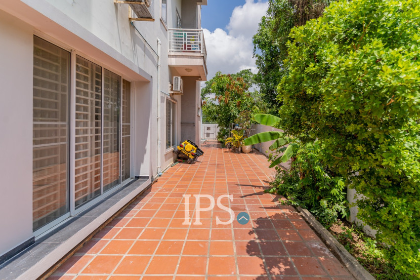 5 Bedroom Townhouse For Rent - Ta Khmau, Phnom Penh