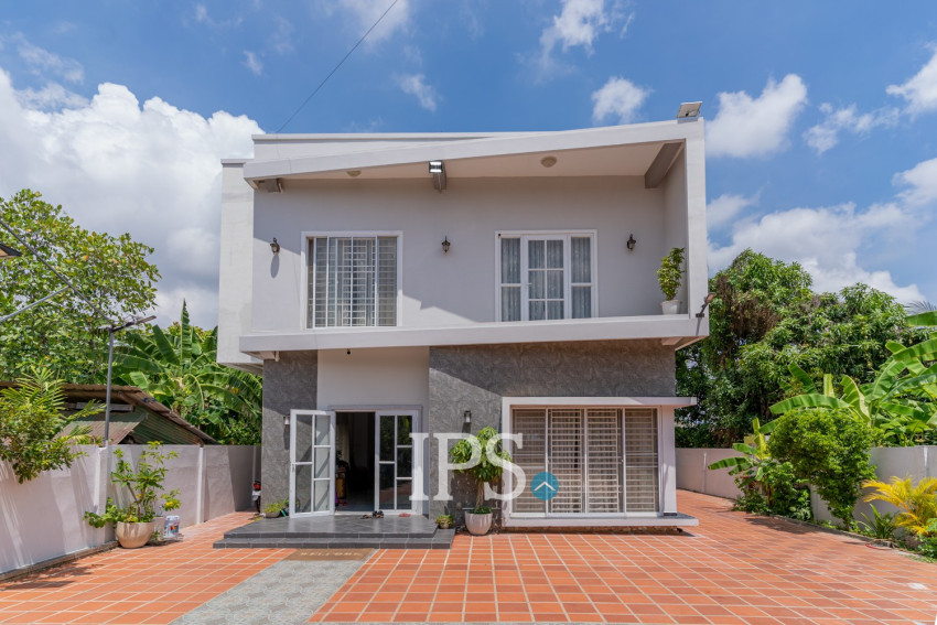 5 Bedroom Townhouse For Rent - Ta Khmau, Phnom Penh