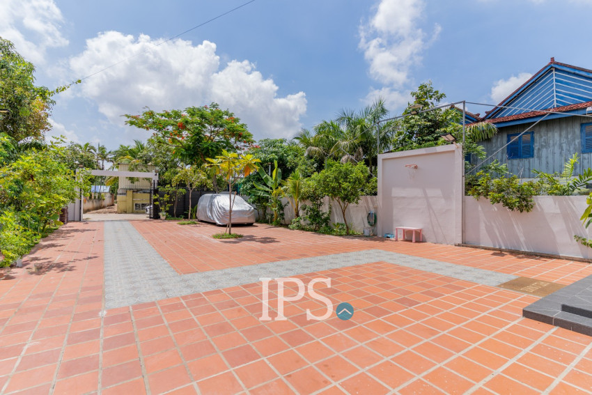 5 Bedroom Townhouse For Rent - Ta Khmau, Phnom Penh