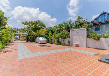 5 Bedroom Townhouse For Rent - Ta Khmau, Phnom Penh thumbnail