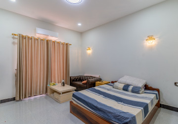 5 Bedroom Townhouse For Rent - Ta Khmau, Phnom Penh thumbnail