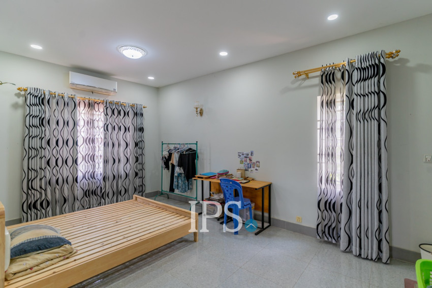 5 Bedroom Townhouse For Rent - Ta Khmau, Phnom Penh