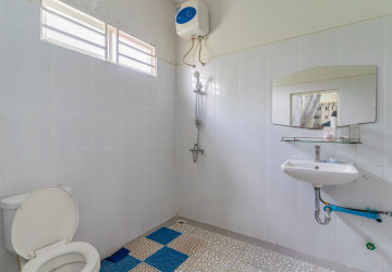 5 Bedroom Townhouse For Rent - Ta Khmau, Phnom Penh thumbnail