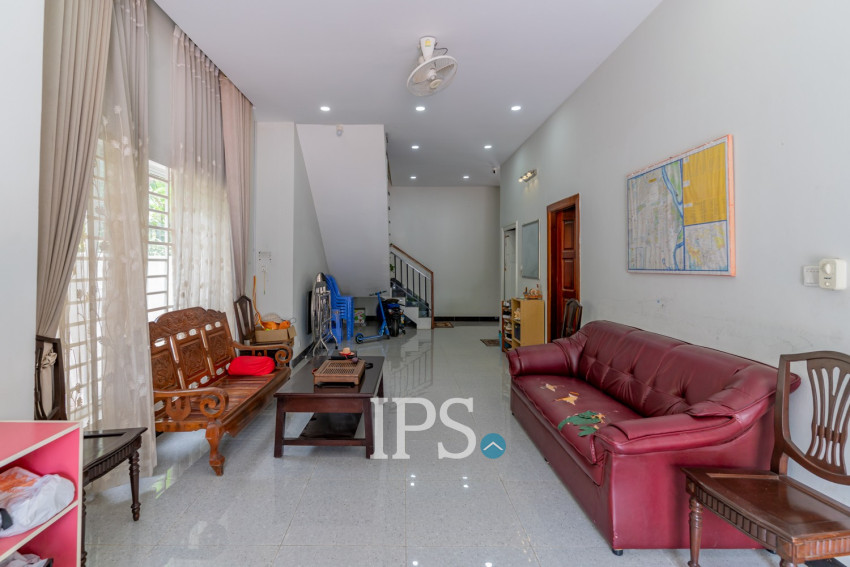 5 Bedroom Townhouse For Rent - Ta Khmau, Phnom Penh