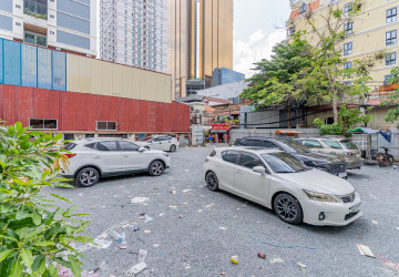 581 Sqm Corner Commercial Space For Rent - BKK1, Phnom Penh thumbnail