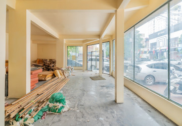 581 Sqm Corner Commercial Space For Rent - BKK1, Phnom Penh thumbnail