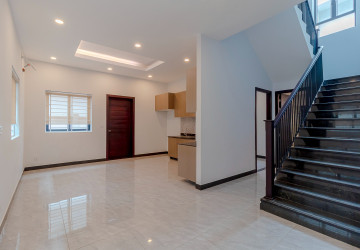 4 Bedroom Villa For Rent - Borey Tourism, Kandaek, Prasat Bakong, Siem Reap thumbnail