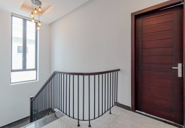 4 Bedroom Villa For Rent - Borey Tourism, Kandaek, Prasat Bakong, Siem Reap thumbnail