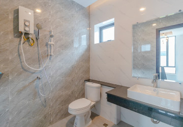 4 Bedroom Villa For Rent - Borey Tourism, Kandaek, Prasat Bakong, Siem Reap thumbnail