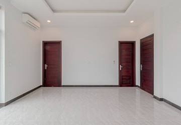 4 Bedroom Villa For Rent - Borey Tourism, Kandaek, Prasat Bakong, Siem Reap thumbnail