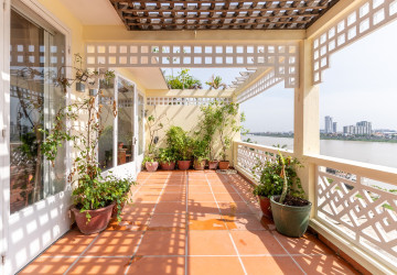 Renovated 3 Bedroom Apartment For Rent - Riverside, Phnom Penh thumbnail