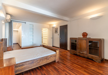 Renovated 3 Bedroom Apartment For Rent - Riverside, Phnom Penh thumbnail