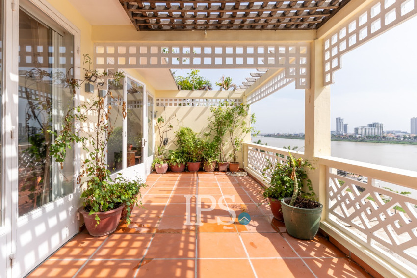 Renovated 3 Bedroom Apartment For Rent - Riverside, Phnom Penh