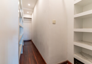 Renovated 3 Bedroom Apartment For Rent - Riverside, Phnom Penh thumbnail