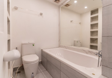 Renovated 3 Bedroom Apartment For Rent - Riverside, Phnom Penh thumbnail