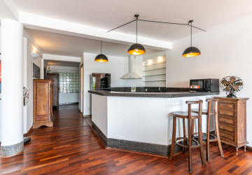 Renovated 3 Bedroom Apartment For Rent - Riverside, Phnom Penh thumbnail