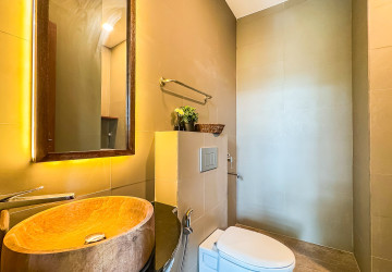 2 Bedroom Apartment For Rent - Kouk Chak, Siem Reap thumbnail