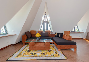 3 Bedroom Apartment For Rent - Kouk Chak, Siem Reap thumbnail