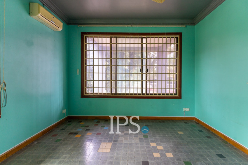 6 Bedroom Villa For Rent - Tonle Bassac, Phnom Penh
