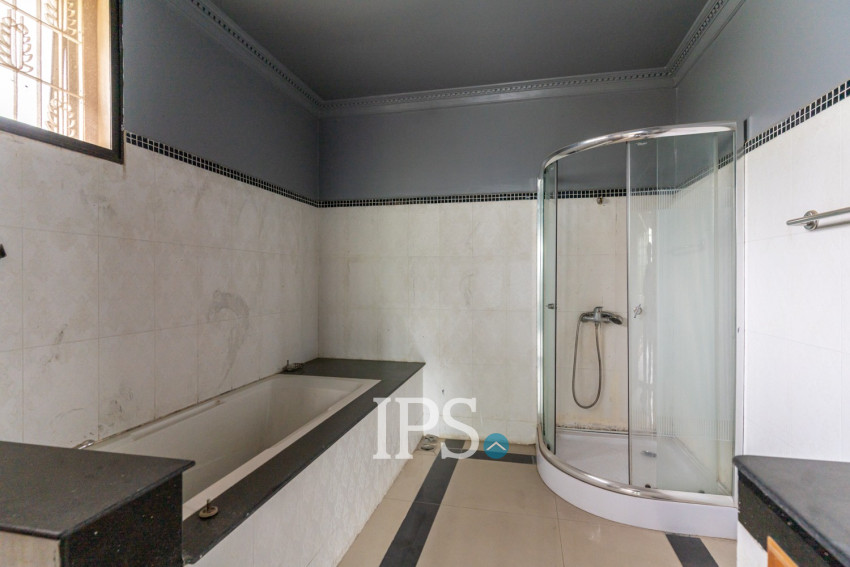 6 Bedroom Villa For Rent - Tonle Bassac, Phnom Penh