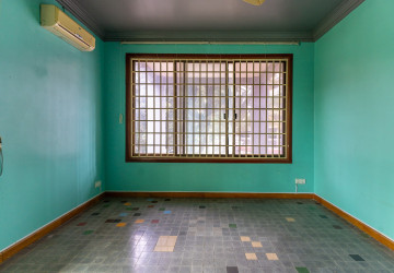 6 Bedroom Villa For Rent - Tonle Bassac, Phnom Penh thumbnail