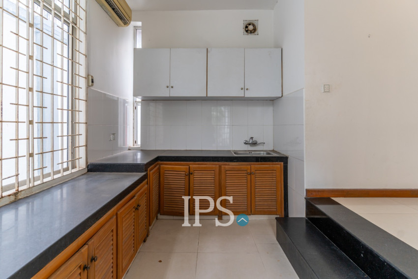 6 Bedroom Villa For Rent - Tonle Bassac, Phnom Penh