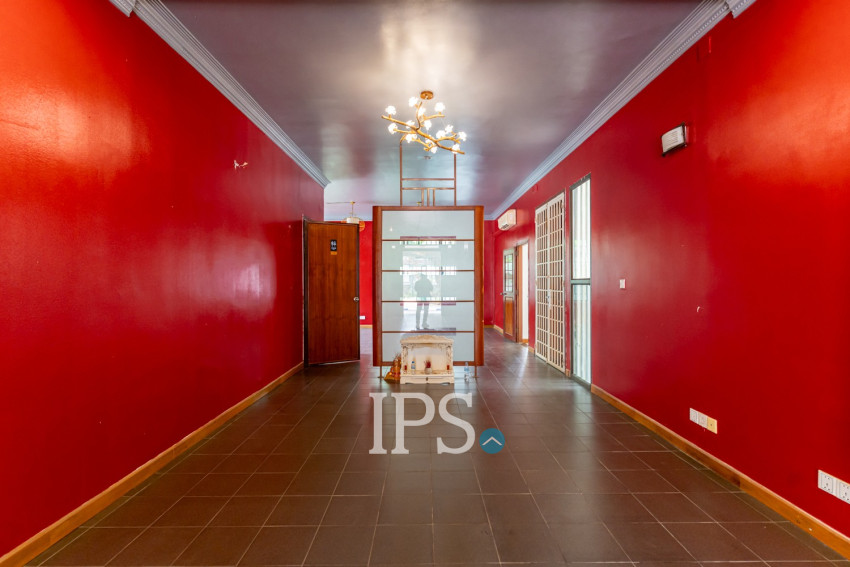 6 Bedroom Villa For Rent - Tonle Bassac, Phnom Penh