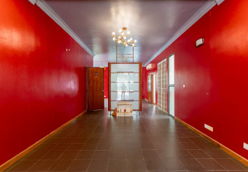 6 Bedroom Villa For Rent - Tonle Bassac, Phnom Penh thumbnail