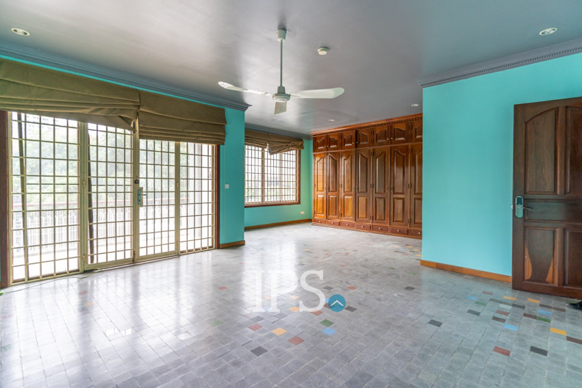 6 Bedroom Villa For Rent - Tonle Bassac, Phnom Penh
