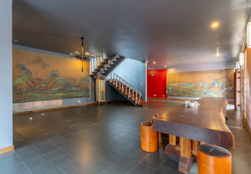 6 Bedroom Villa For Rent - Tonle Bassac, Phnom Penh thumbnail