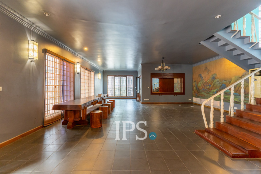 6 Bedroom Villa For Rent - Tonle Bassac, Phnom Penh