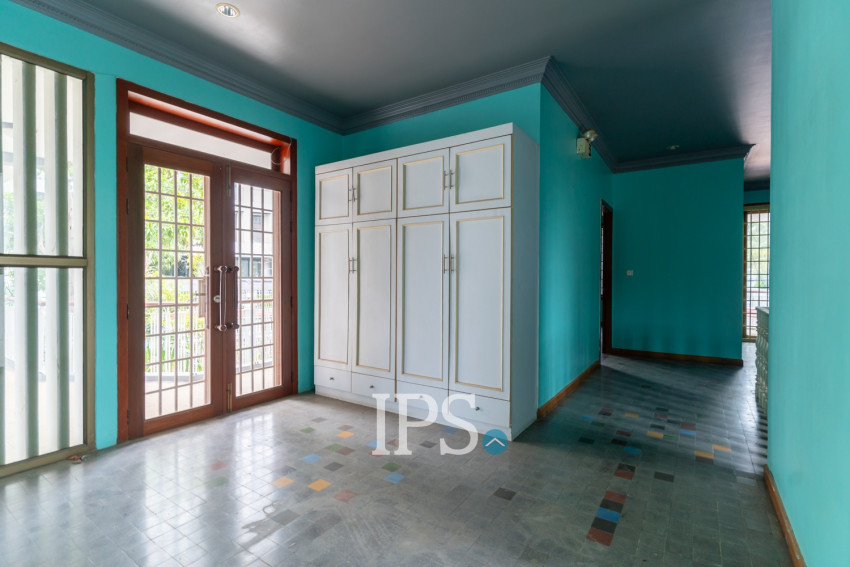 6 Bedroom Villa For Rent - Tonle Bassac, Phnom Penh