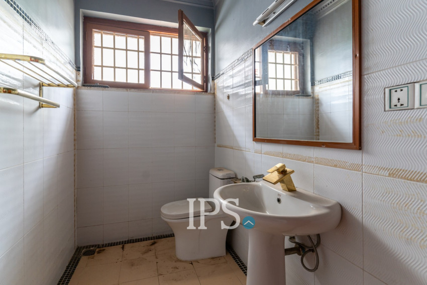 6 Bedroom Villa For Rent - Tonle Bassac, Phnom Penh