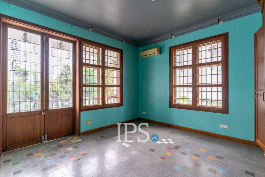 6 Bedroom Villa For Rent - Tonle Bassac, Phnom Penh