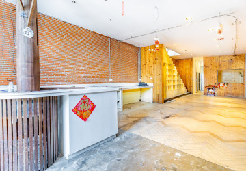 122 Sqm Corner Retail Space For Rent - Beoung Raing, Daun Penh thumbnail