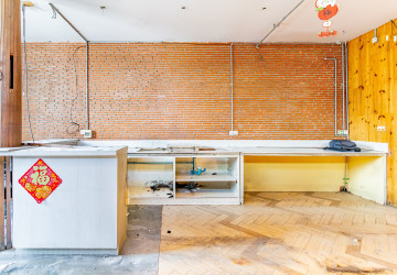 122 Sqm Corner Retail Space For Rent - Beoung Raing, Daun Penh thumbnail