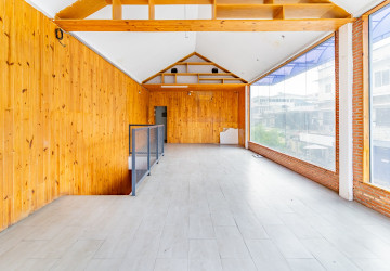 122 Sqm Corner Retail Space For Rent - Beoung Raing, Daun Penh thumbnail