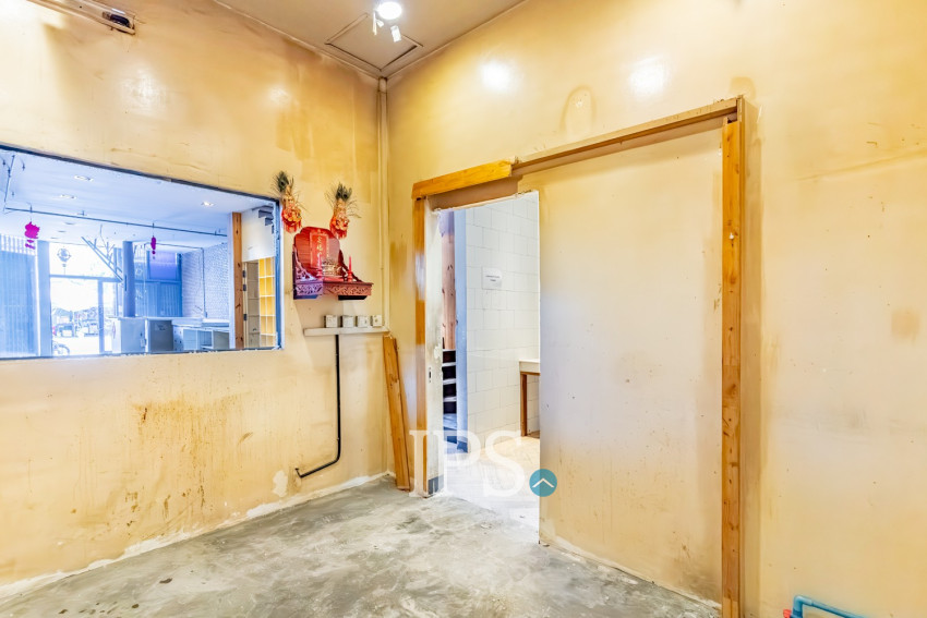 122 Sqm Corner Retail Space For Rent - Beoung Raing, Daun Penh