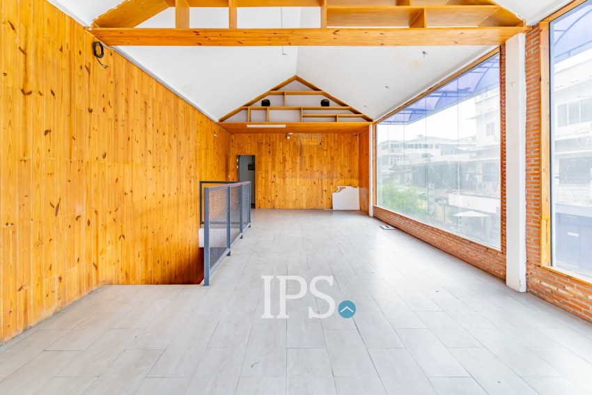 122 Sqm Corner Retail Space For Rent - Beoung Raing, Daun Penh