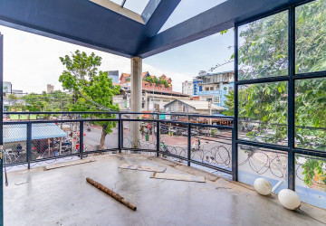 122 Sqm Corner Retail Space For Rent - Beoung Raing, Daun Penh thumbnail