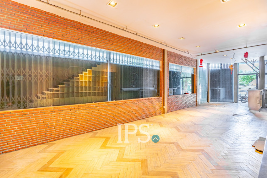 122 Sqm Corner Retail Space For Rent - Beoung Raing, Daun Penh