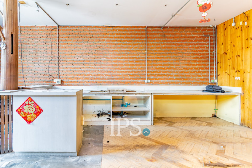 122 Sqm Corner Retail Space For Rent - Beoung Raing, Daun Penh