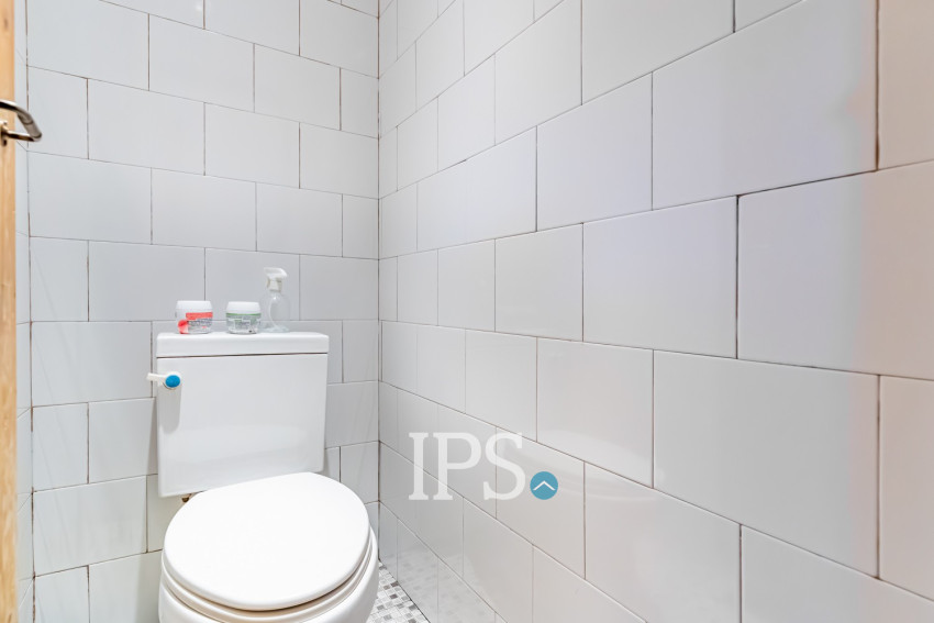 122 Sqm Corner Retail Space For Rent - Beoung Raing, Daun Penh