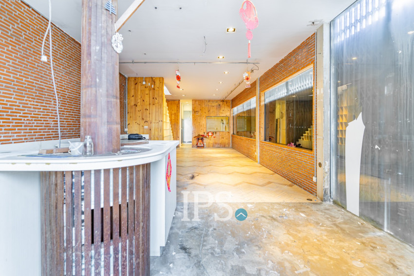 122 Sqm Corner Retail Space For Rent - Beoung Raing, Daun Penh