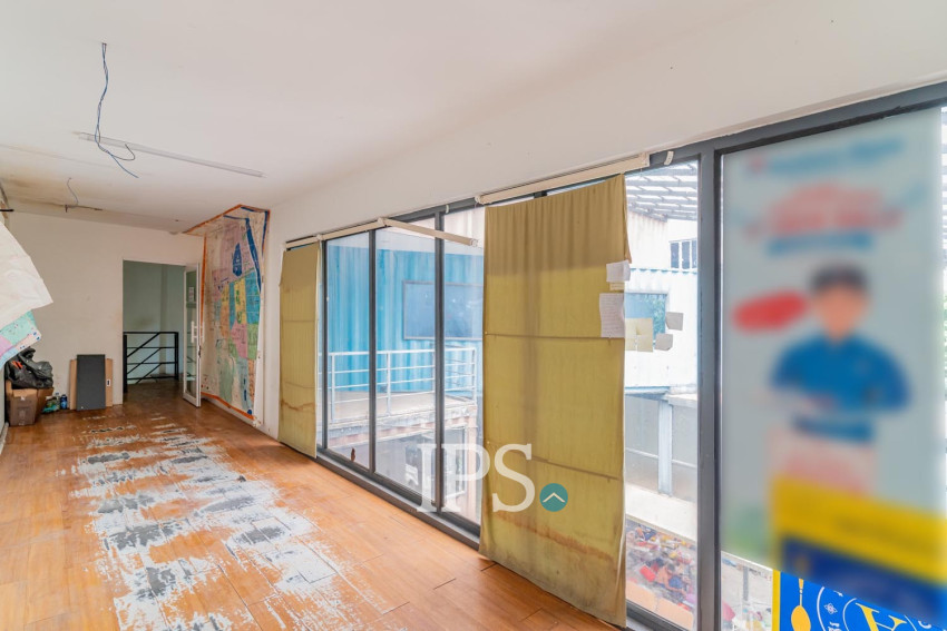432 Sqm Commercial Building For Rent - Beoung Raing, Phnom Penh