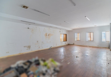 432 Sqm Commercial Building For Rent - Beoung Raing, Phnom Penh thumbnail