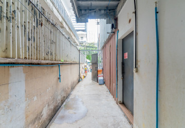 432 Sqm Commercial Building For Rent - Beoung Raing, Phnom Penh thumbnail