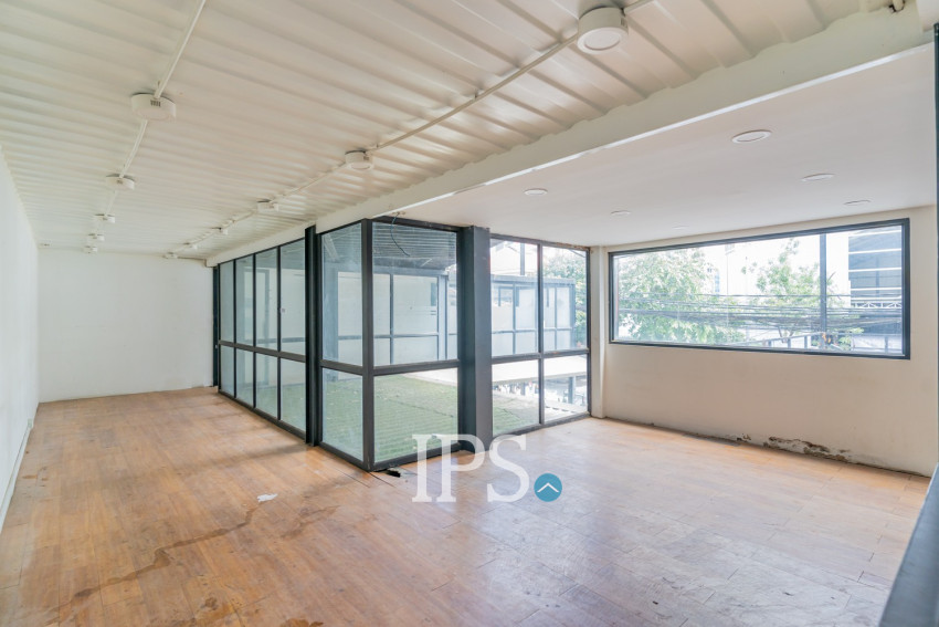 432 Sqm Commercial Building For Rent - Beoung Raing, Phnom Penh