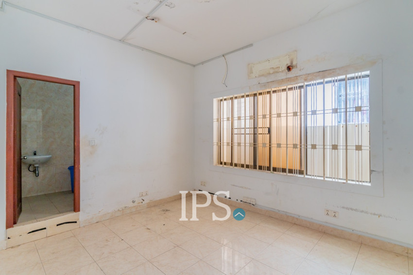 432 Sqm Commercial Building For Rent - Beoung Raing, Phnom Penh