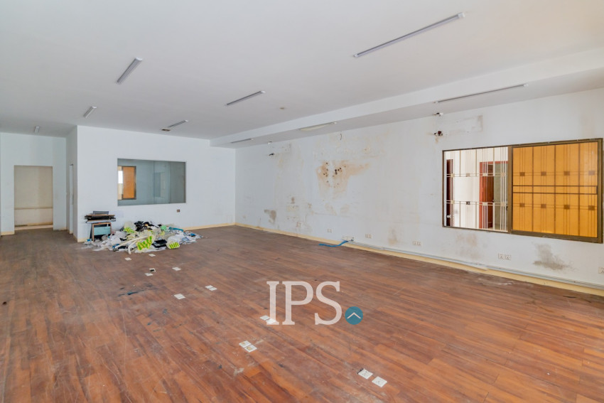 432 Sqm Commercial Building For Rent - Beoung Raing, Phnom Penh
